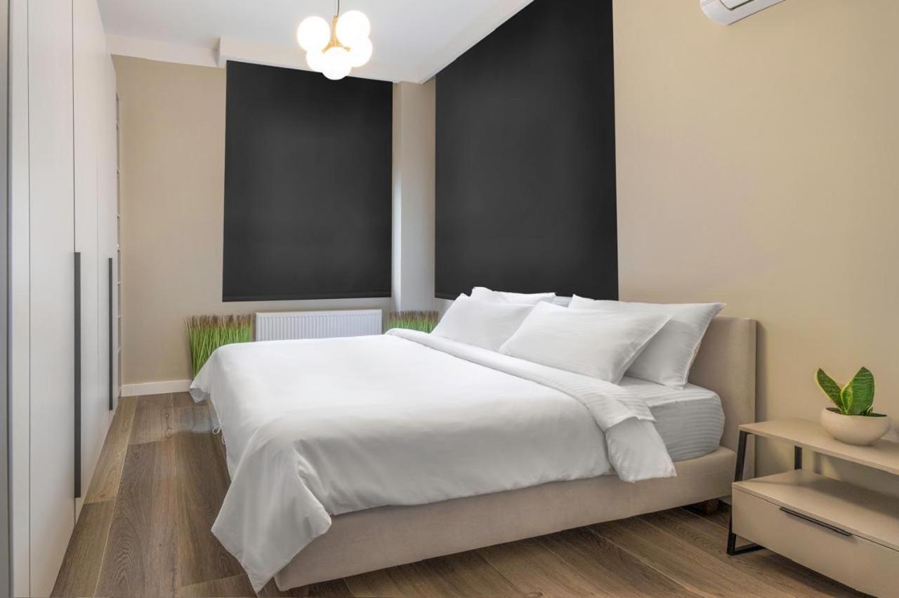 Iconic Salonica Suite Seafront Exterior photo